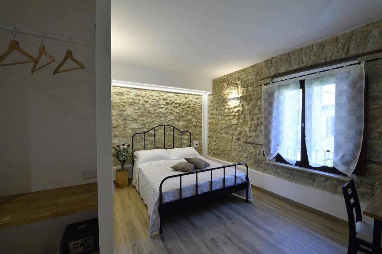 Le Benedettine Affittacamere Relais フォンディ エクステリア 写真