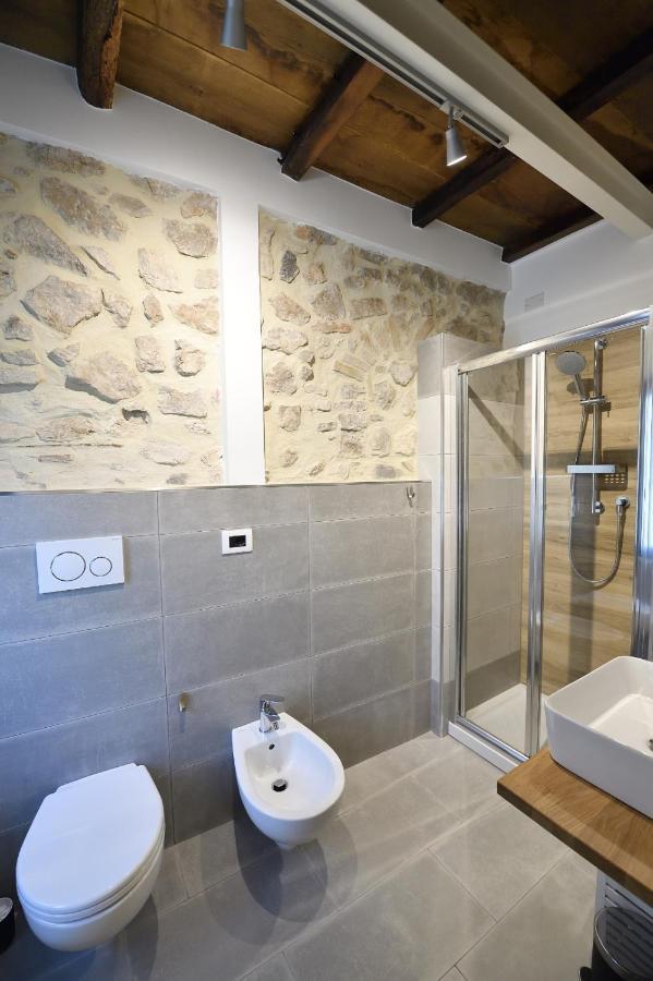 Le Benedettine Affittacamere Relais フォンディ エクステリア 写真